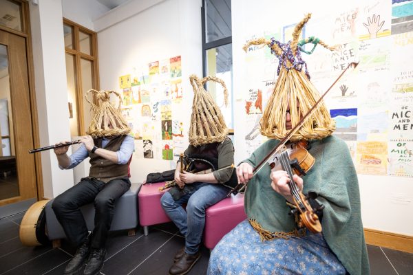 ​Saturday Lunchtimes Live in the Park | Causeway Mummers