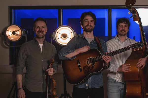 ​Saturday Lunchtimes Live in the Park | Rueben Agnew Bluegrass Trio